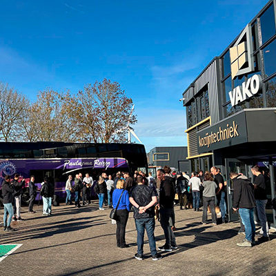 Kozijnmakers Groep on Tour met dubbeldekker